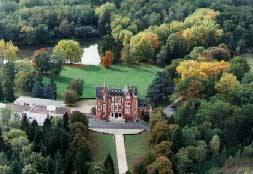 Ce n est pas notre observatoire, c est le ch�teau � c�t�